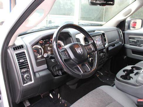 Used 2018 RAM 1500 Big Horn RWD image 9