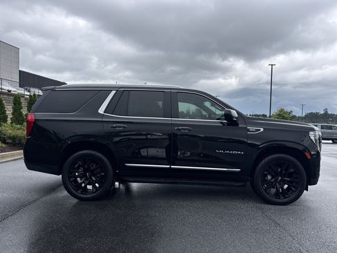 Used 2023 GMC Yukon SLT AWD/4WD image 11