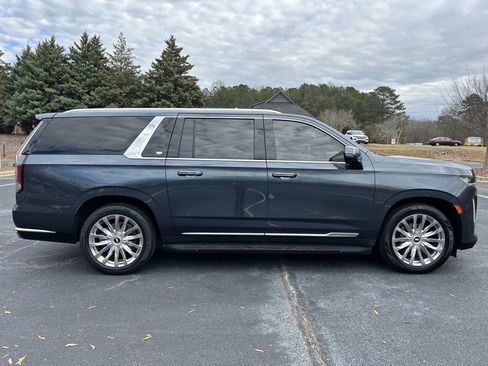 Used 2021 Cadillac Escalade ESV Premium Luxury w/ Driver Assist Tech Package image 24