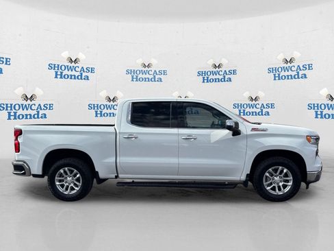 Used 2022 Chevrolet Silverado 1500 LTZ w/ Z71 Off-Road Package AWD/4WD image 9