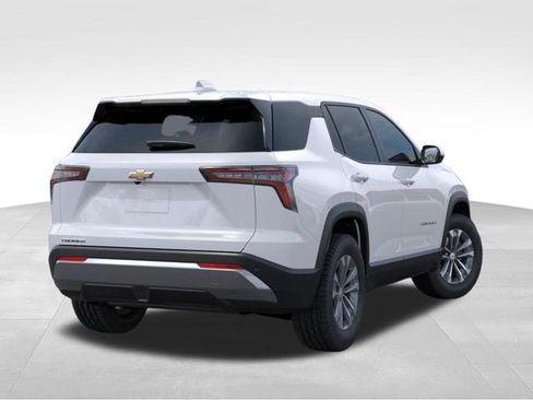 New 2026 Chevrolet Equinox LT FWD image 4