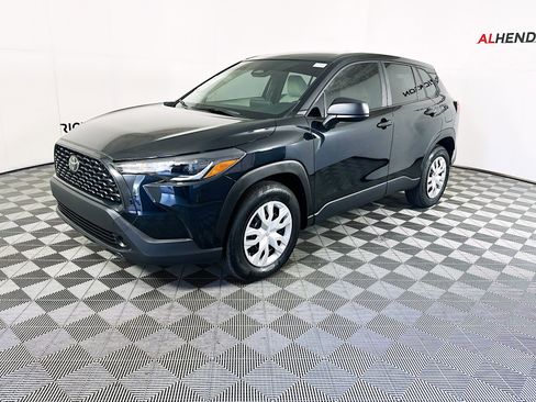 Used 2025 Toyota Corolla Cross L image 7