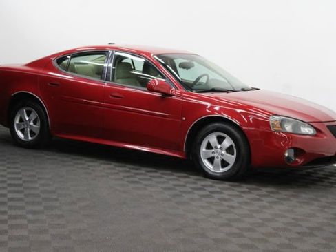 Used 2006 Pontiac Grand Prix w/ Preferred Package image 1