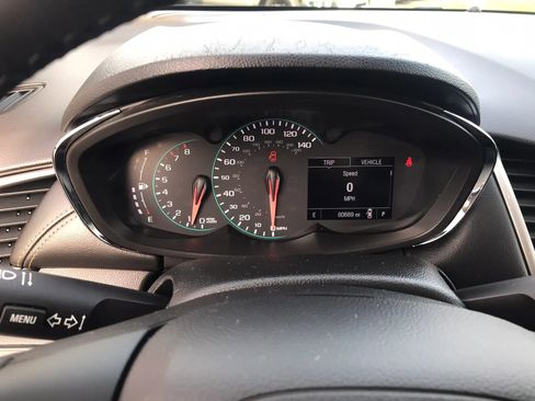 Used 2018 Chevrolet Trax LT w/ LT Convenience Package AWD/4WD image 19