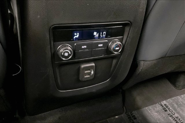 Used 2023 Buick Enclave Essence FWD image 31