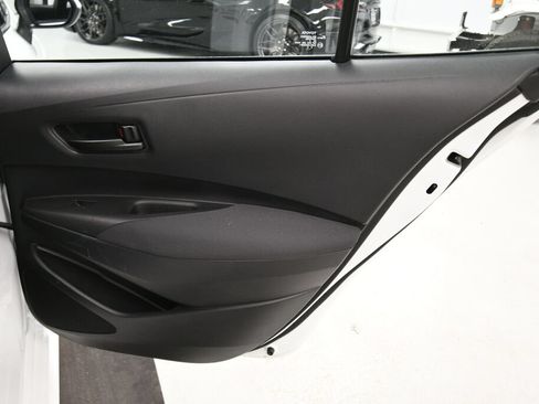 Used 2022 Toyota Corolla LE FWD image 34