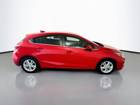 Used 2017 Chevrolet Cruze LT w/ Convenience Package FWD image 8