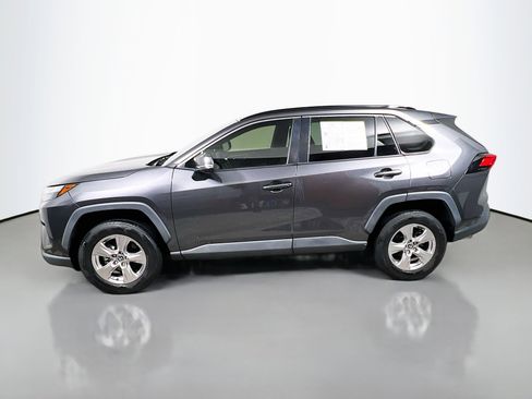 Used 2022 Toyota RAV4 XLE image 9