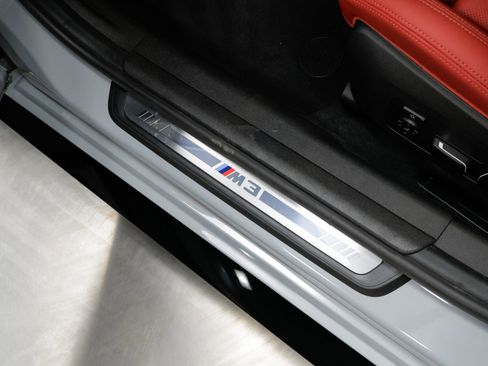 Used 2025 BMW M3 w/ Executive Package image 27