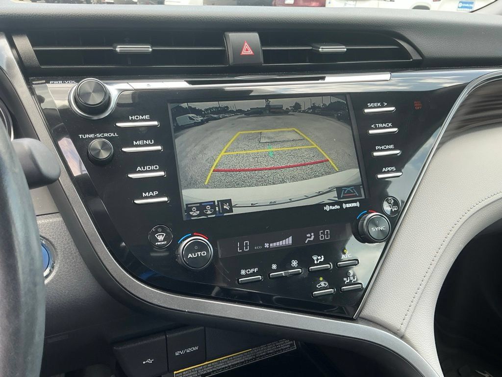 Used 2020 Toyota Camry XLE FWD image 42