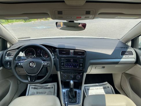 Used 2021 Volkswagen Golf 4-Door FWD image 25