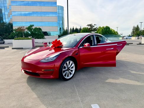 Used 2020 Tesla Model 3 Standard Range Plus RWD image 54