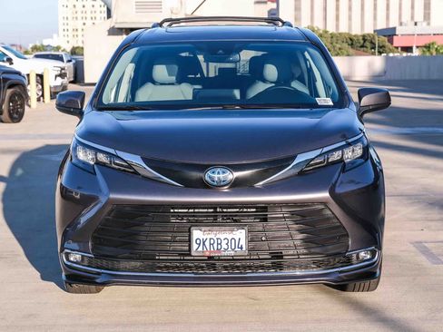 Certified 2024 Toyota Sienna XLE w/ XLE Plus Package AWD/4WD image 2