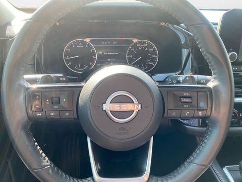 Used 2022 Nissan Pathfinder SV w/ SV Premium Package AWD/4WD image 13