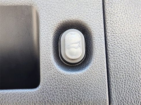 Used 2019 GMC Yukon Denali w/ Denali Ultimate Package image 19