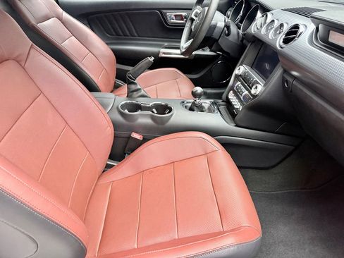Used 2017 Ford Mustang GT Premium w/ GT Performance Package RWD image 12