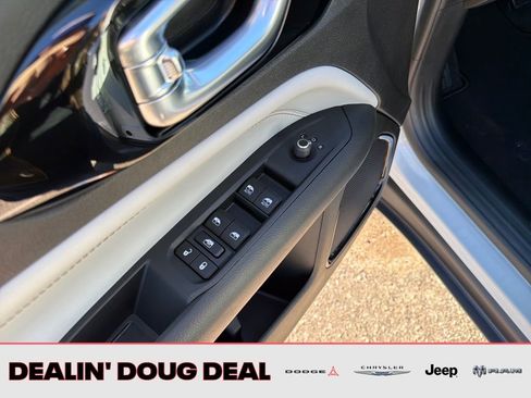 New 2026 Jeep Compass Limited image 12