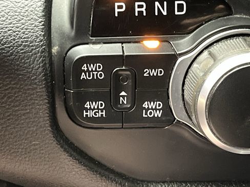 Used 2020 RAM 1500 Big Horn AWD/4WD image 16