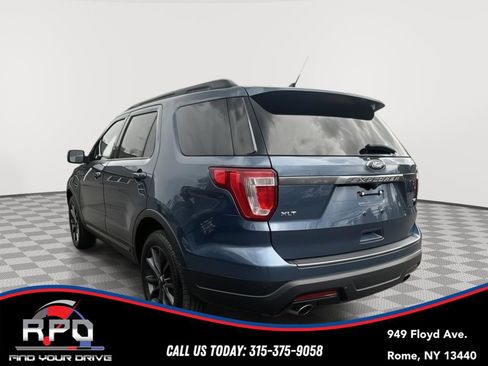 Used 2019 Ford Explorer XLT w/ Equipment Group 202A AWD/4WD image 3
