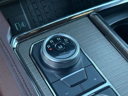 Used 2024 Ford Expedition Limited image 22