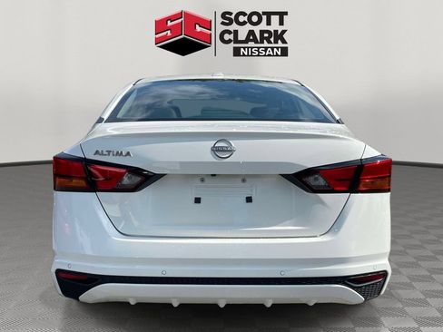 Used 2025 Nissan Altima 2.5 SV FWD image 5