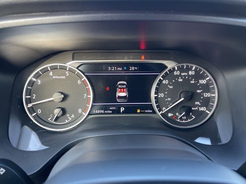 Used 2025 Nissan Rogue S image 9