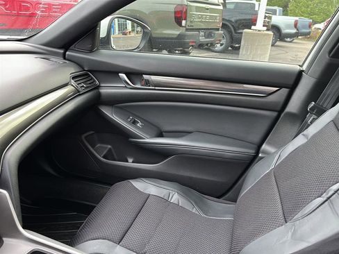 Used 2018 Honda Accord Sport image 20