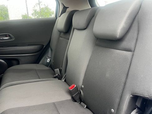 Used 2019 Honda HR-V EX image 6