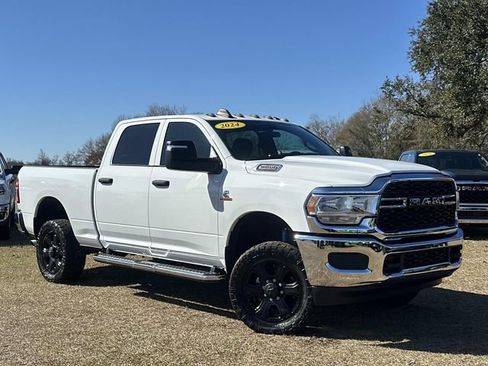 Used 2024 RAM 2500 Tradesman w/ Chrome Appearance Group image 12