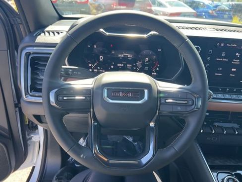 Certified 2025 GMC Canyon AT4 w/ Nightfall Edition image 14