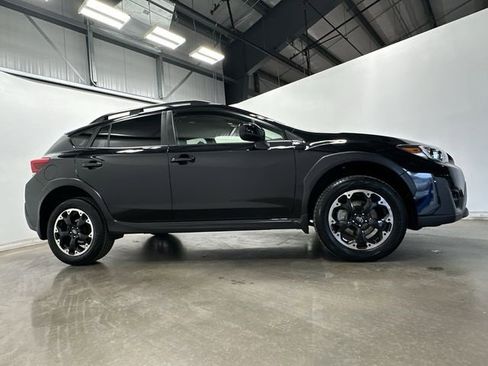 Certified 2022 Subaru Crosstrek 2.0i Premium image 3
