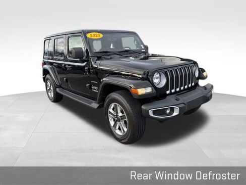 Used 2021 Jeep Wrangler Unlimited Sahara w/ Uconnect 4C Nav & Sound Group image 18