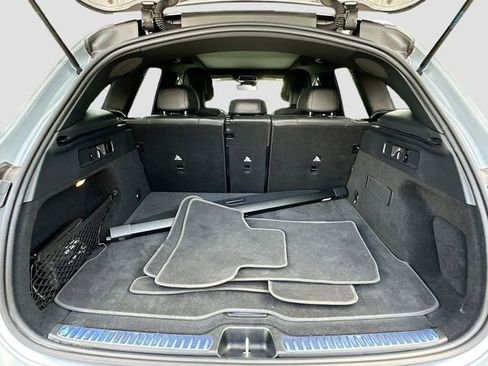 Used 2025 Mercedes-Benz GLC 300 4MATIC image 26