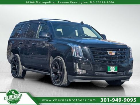 Used 2015 Cadillac Escalade Premium image 1