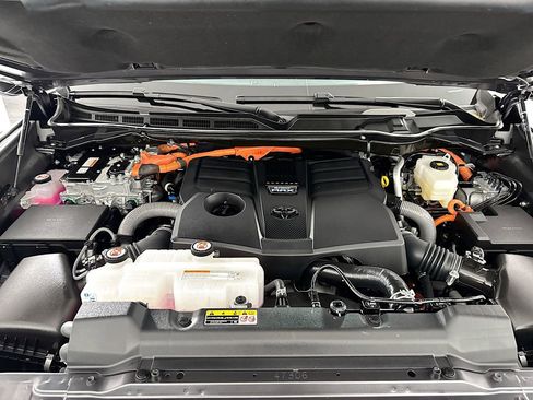 Used 2025 Toyota Tundra Limited image 11