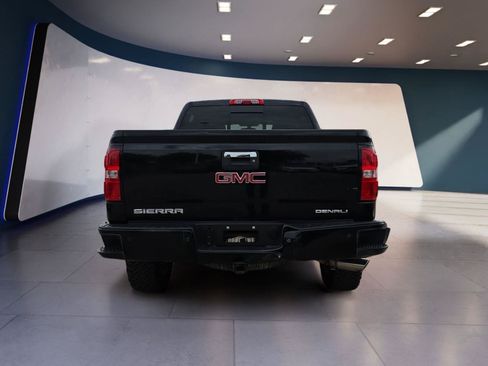 Used 2015 GMC Sierra 1500 Denali RWD image 4