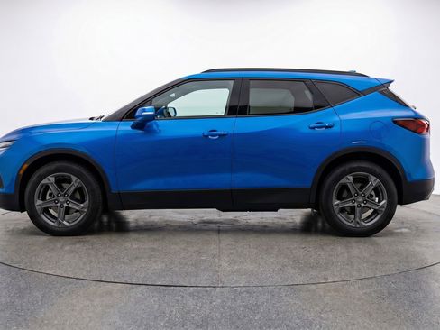 Used 2025 Chevrolet Blazer LT FWD image 5