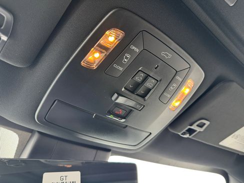 New 2026 Toyota Sienna Limited image 18