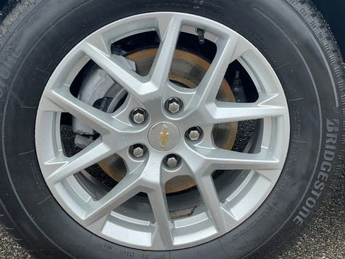 Used 2024 Chevrolet Equinox LT w/ LPO, Floor Liner Package image 7