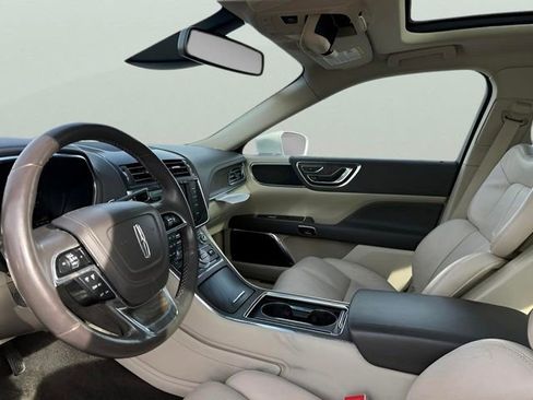 Used 2017 Lincoln Continental Reserve w/ Climate Package image 17