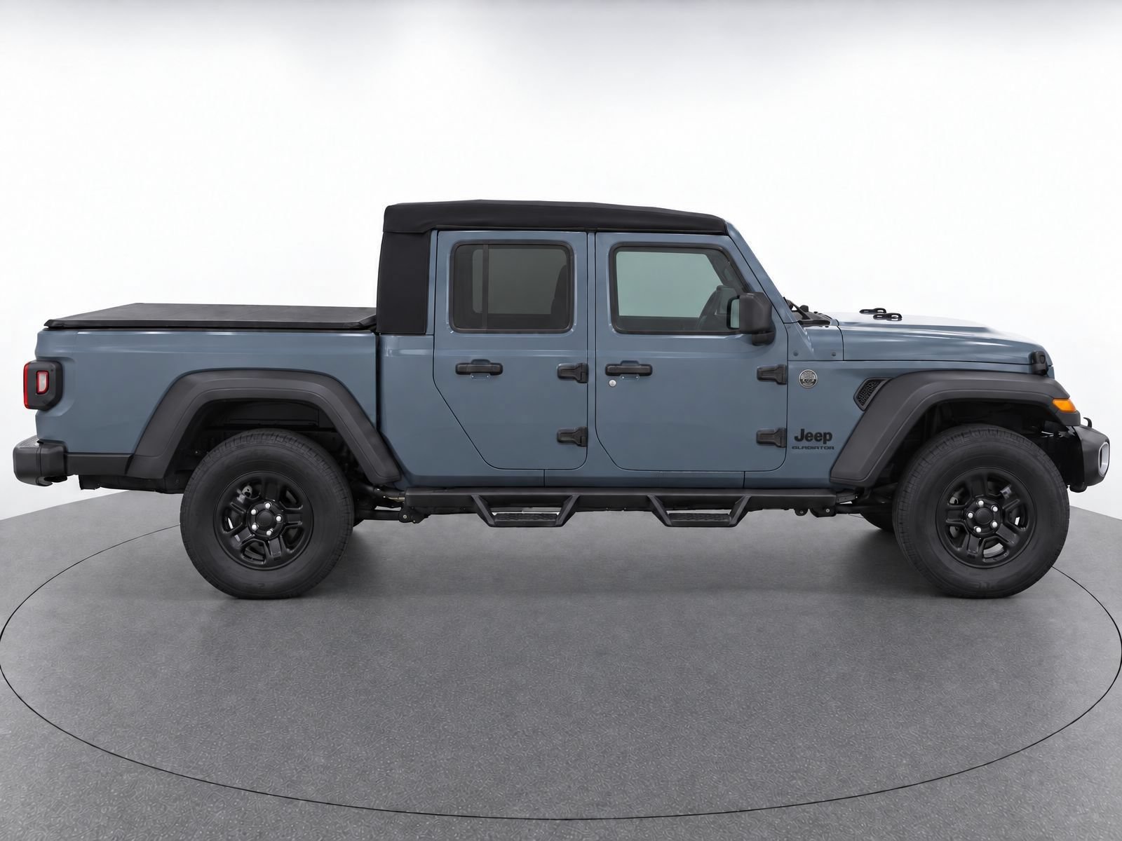 Used 2025 Jeep Gladiator Sport AWD/4WD image 4