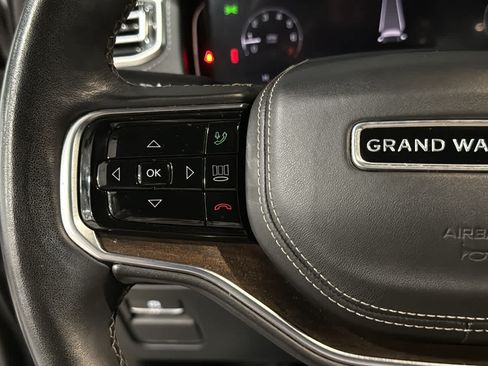Used 2022 Jeep Grand Wagoneer Series II AWD/4WD image 12