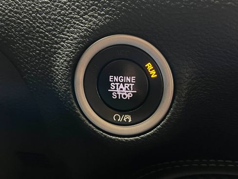 Used 2019 Dodge Challenger R/T RWD image 20