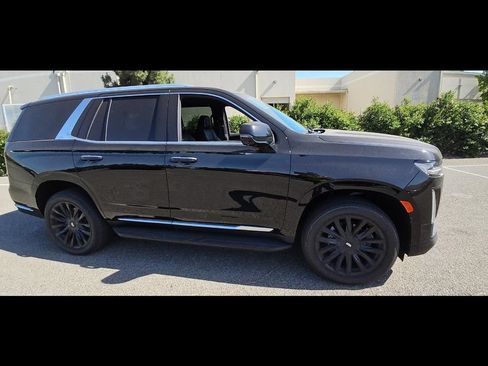 Used 2024 Cadillac Escalade Luxury RWD image 10