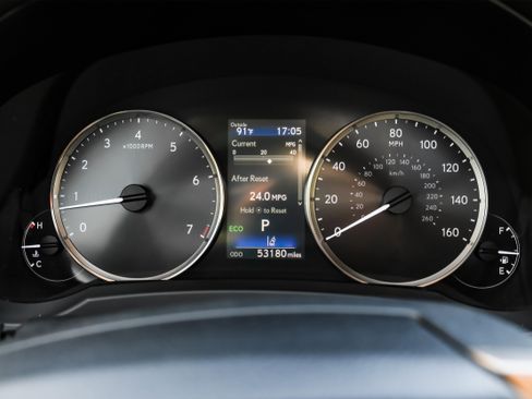 Used 2019 Lexus IS 350 image 17