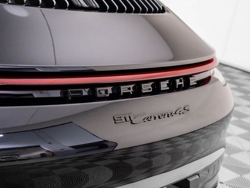 Certified 2022 Porsche 911 Carrera 4S AWD/4WD image 36