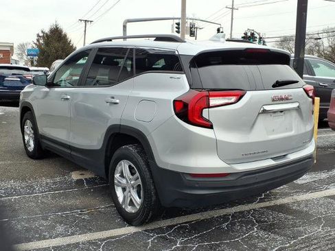 Used 2022 GMC Terrain SLE w/ Driver Convenience Package image 7