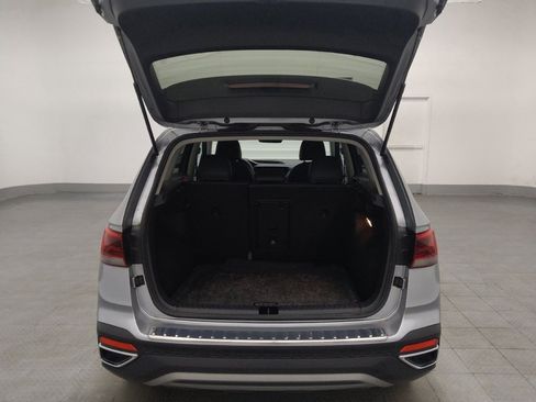 Used 2023 Volkswagen Taos SE w/ Panoramic Sunroof Package FWD image 29