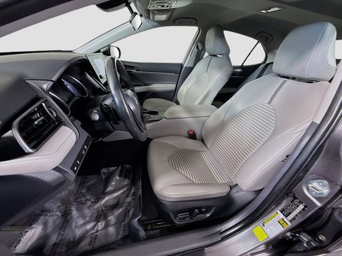 Used 2023 Toyota Camry SE FWD image 21