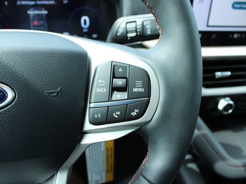 New 2026 Ford Explorer Active w/ Active Comfort Package AWD/4WD image 39